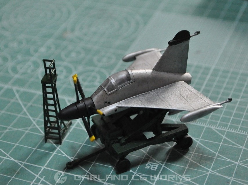 1/144スケール「XFY-1ポゴVTOL実験機」と「運搬トレーラー」セット