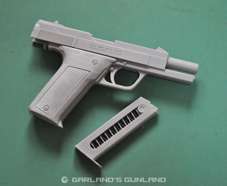 ベネリB76 1/1スケール レジン製ディスプレイ模型