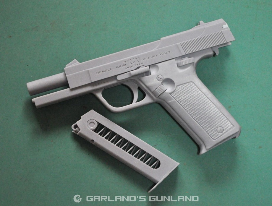 ベネリB76 1/1スケール レジン製ディスプレイ模型