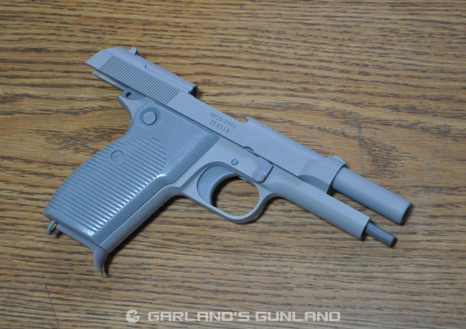 ベレッタM1951 1/1スケール レジン製ディスプレイ模型