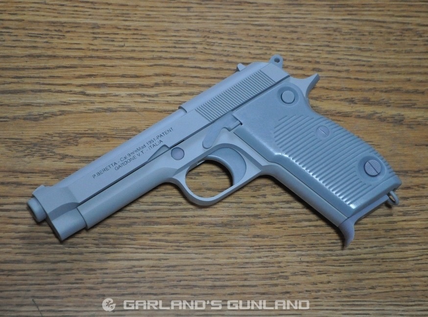ベレッタM1951 1/1スケール レジン製ディスプレイ模型