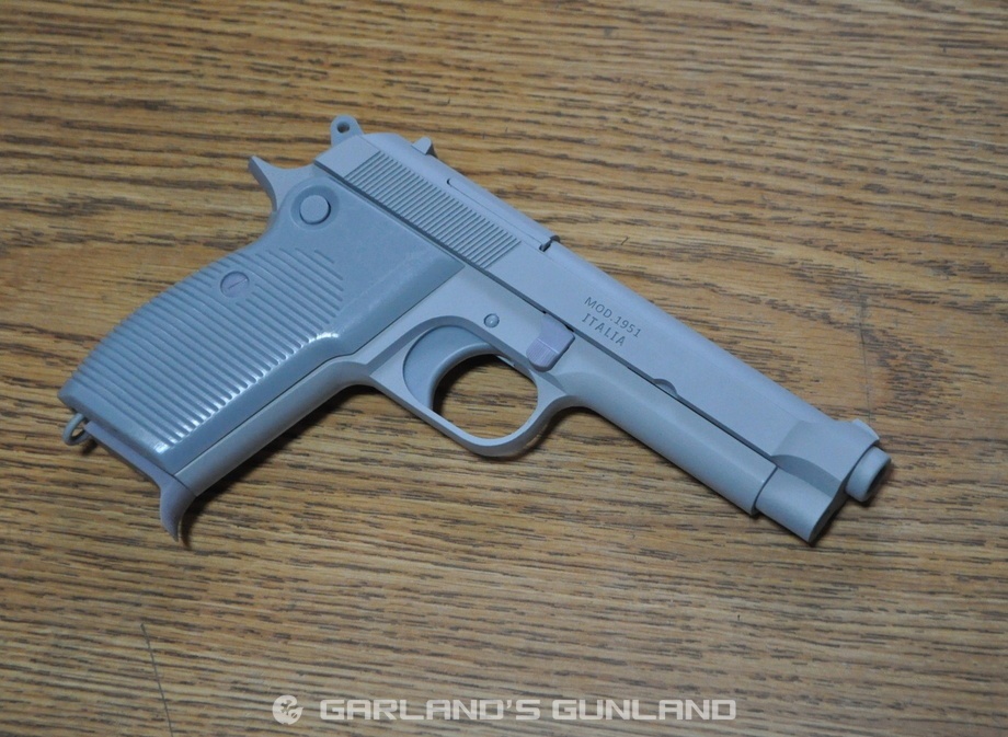 ベレッタM1951 1/1スケール レジン製ディスプレイ模型