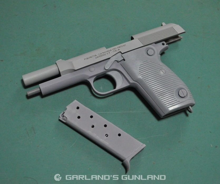 ベレッタM1951 1/1スケール レジン製ディスプレイ模型