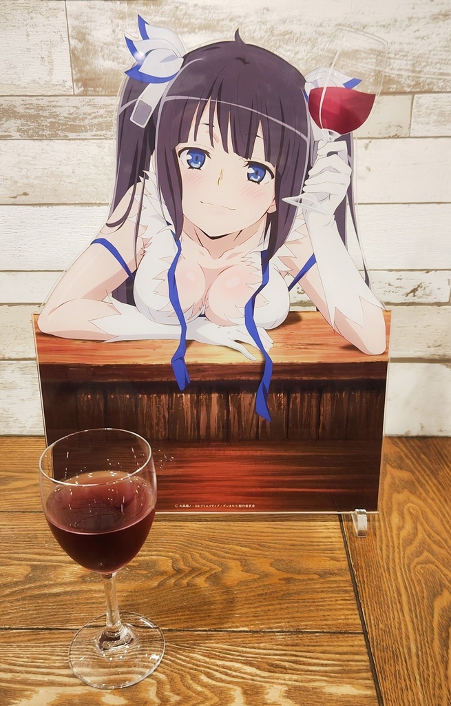 ヘスティアとの酒場でのデート気分が味わえるA3アクリルパネル