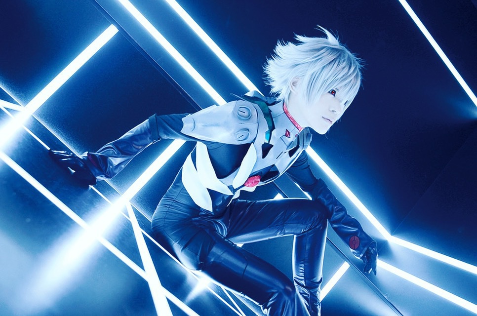 渚カヲル中心 コスプレ写真集「EVOLVE」 エヴァンゲリオン