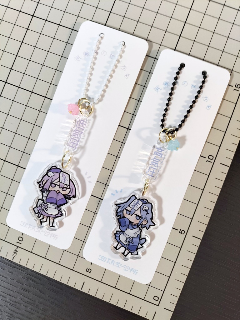 低気圧と高気圧のゆらゆらアクリルキーホルダー