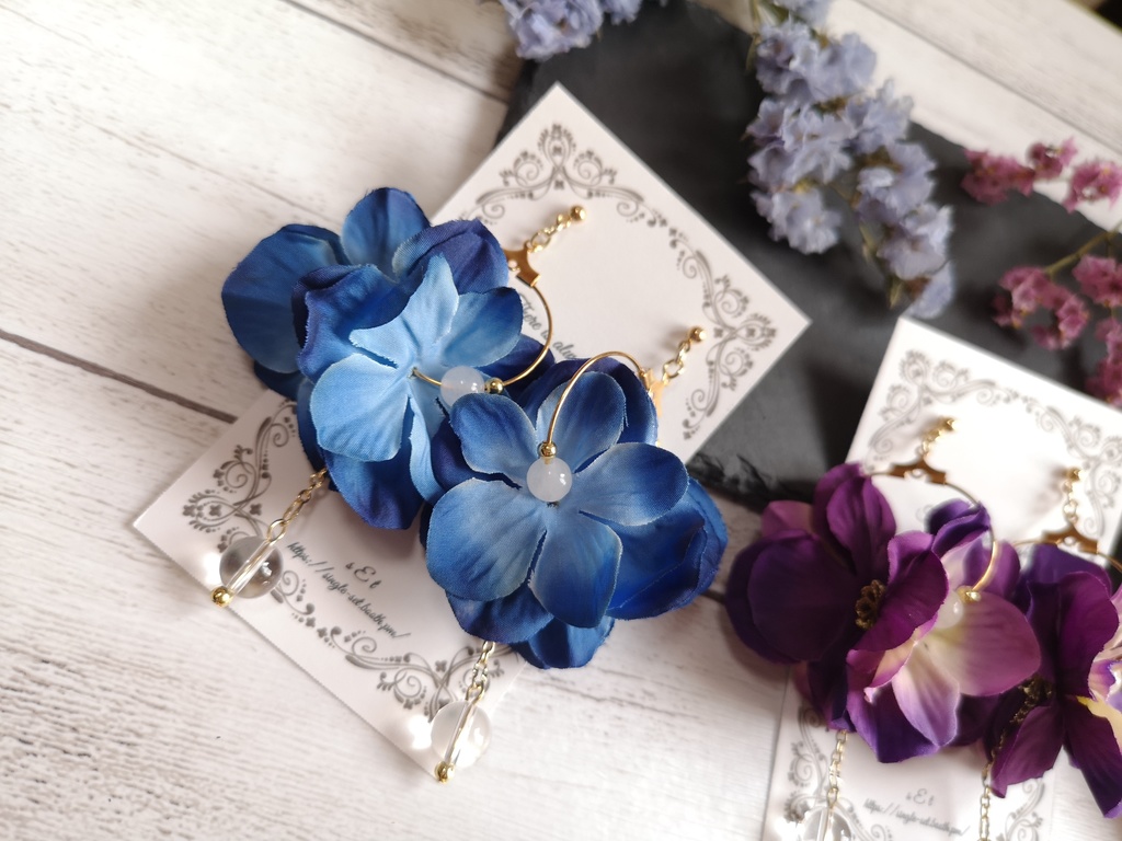 造花のピアス(イヤリング)