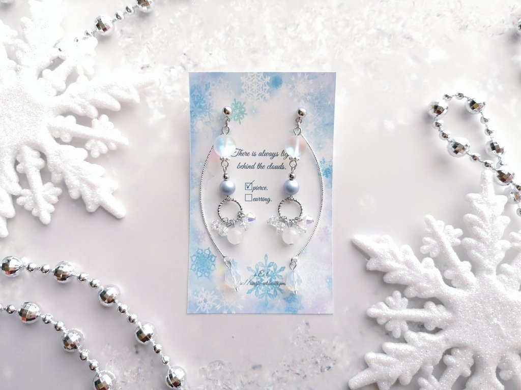 雪のイメージピアス