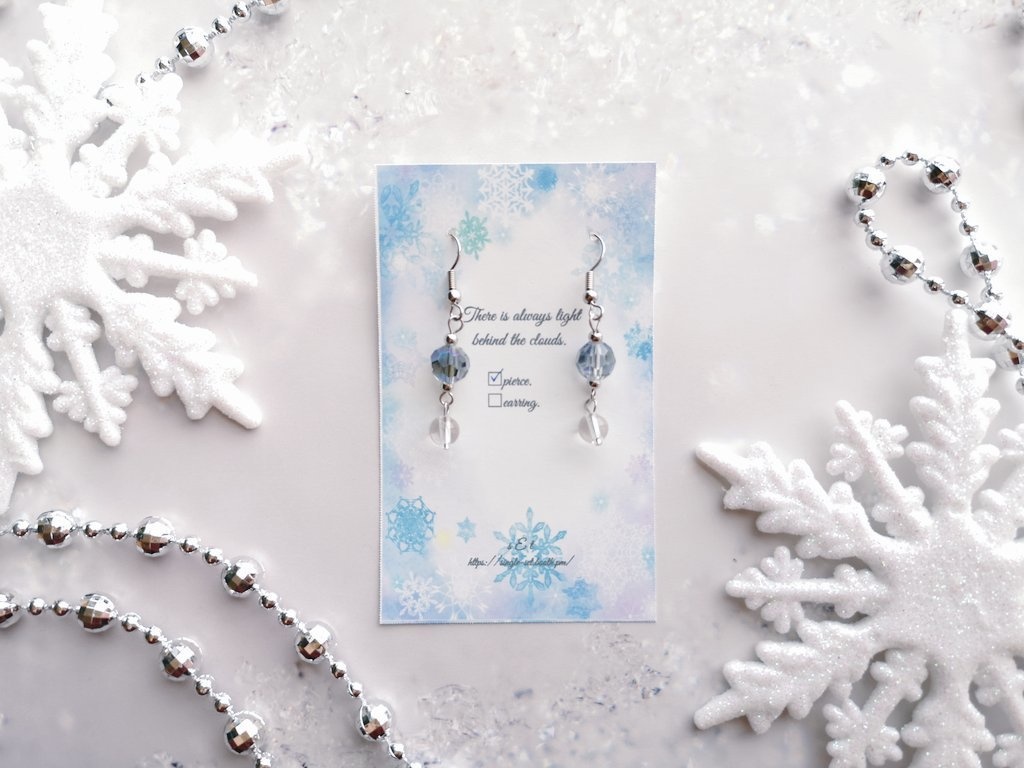 冬のミニピアス