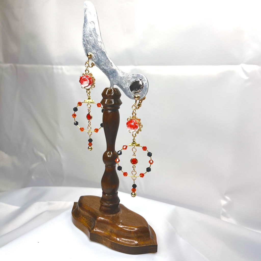 ツイステ ハーツラビュル寮イメージ イヤリング / ピアス