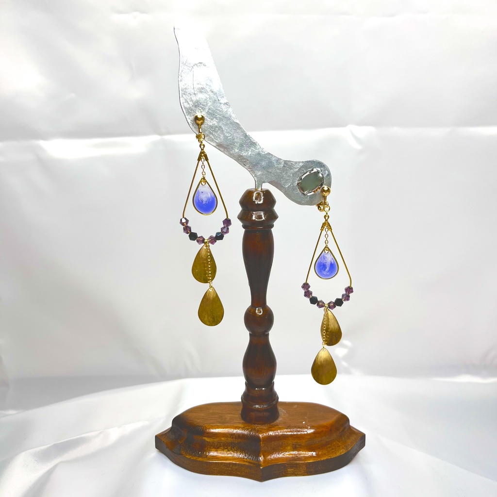 ツイステ オクタヴィネル寮イメージ イヤリング / ピアス