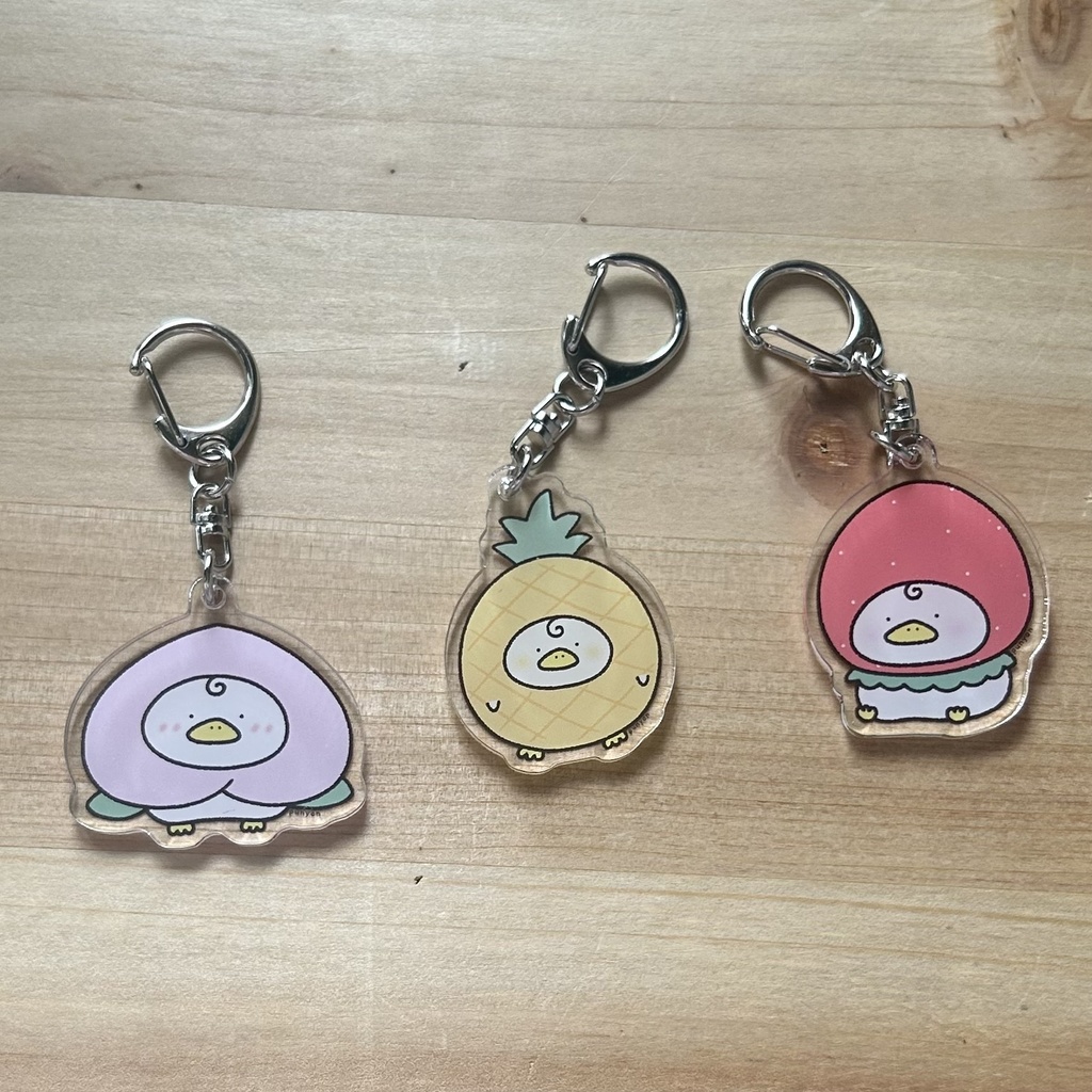 アクリルキーホルダー(もも)