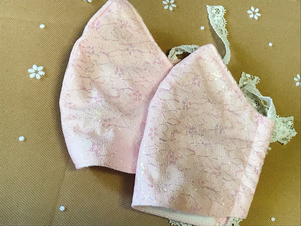 ピンクの偏光レースマスク