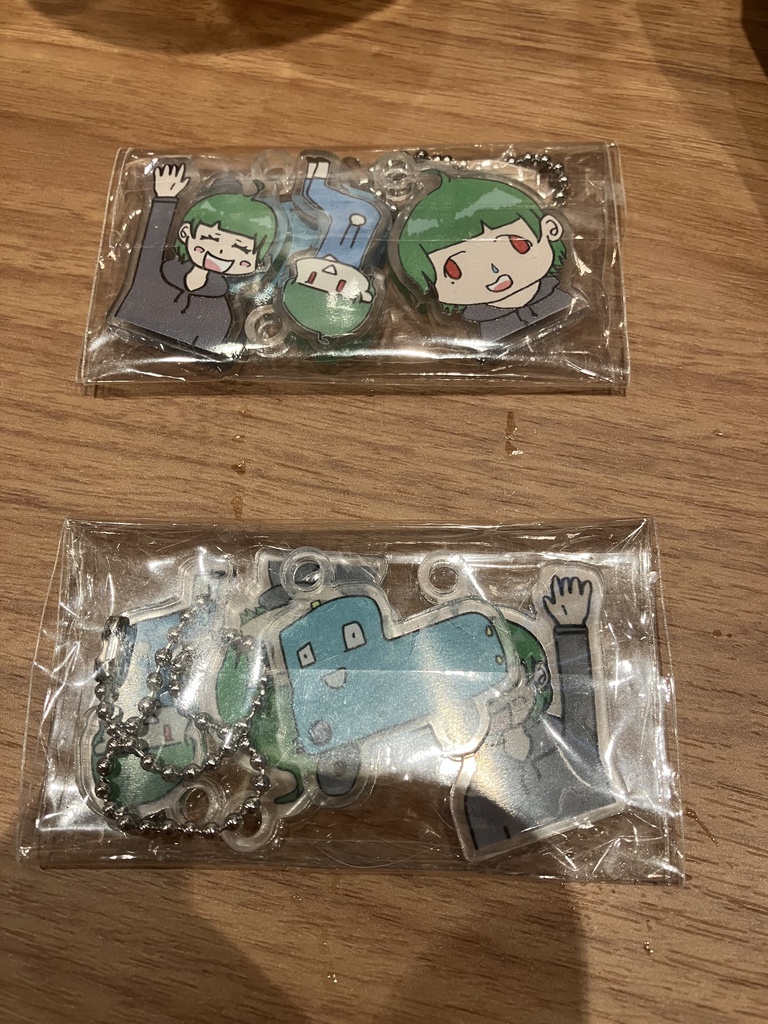 4点セットのアクリルキーホルダー
