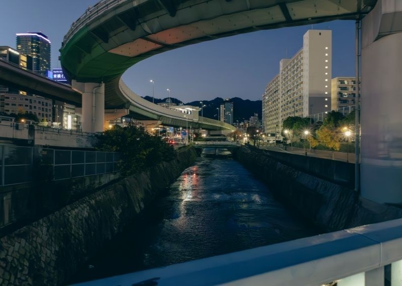 高架ドライブス