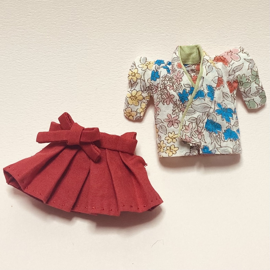 【COCORIANG】袴セット 白地花×赤紅