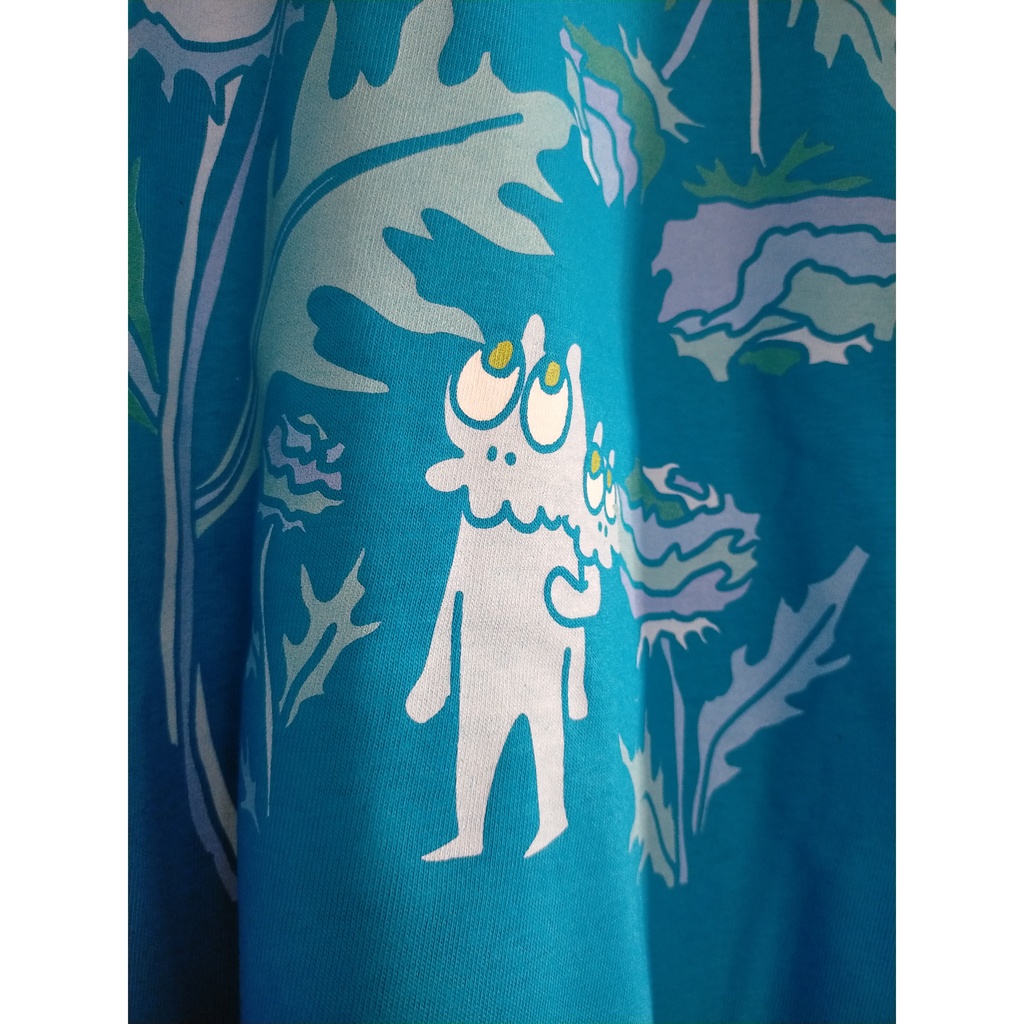花のTシャツ
