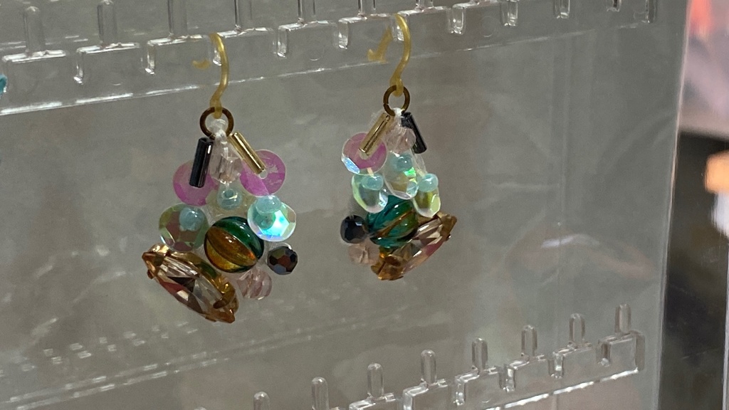 オートクチュール刺繍風ピアス