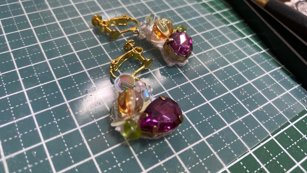 オートクチュール刺繍風ピアス