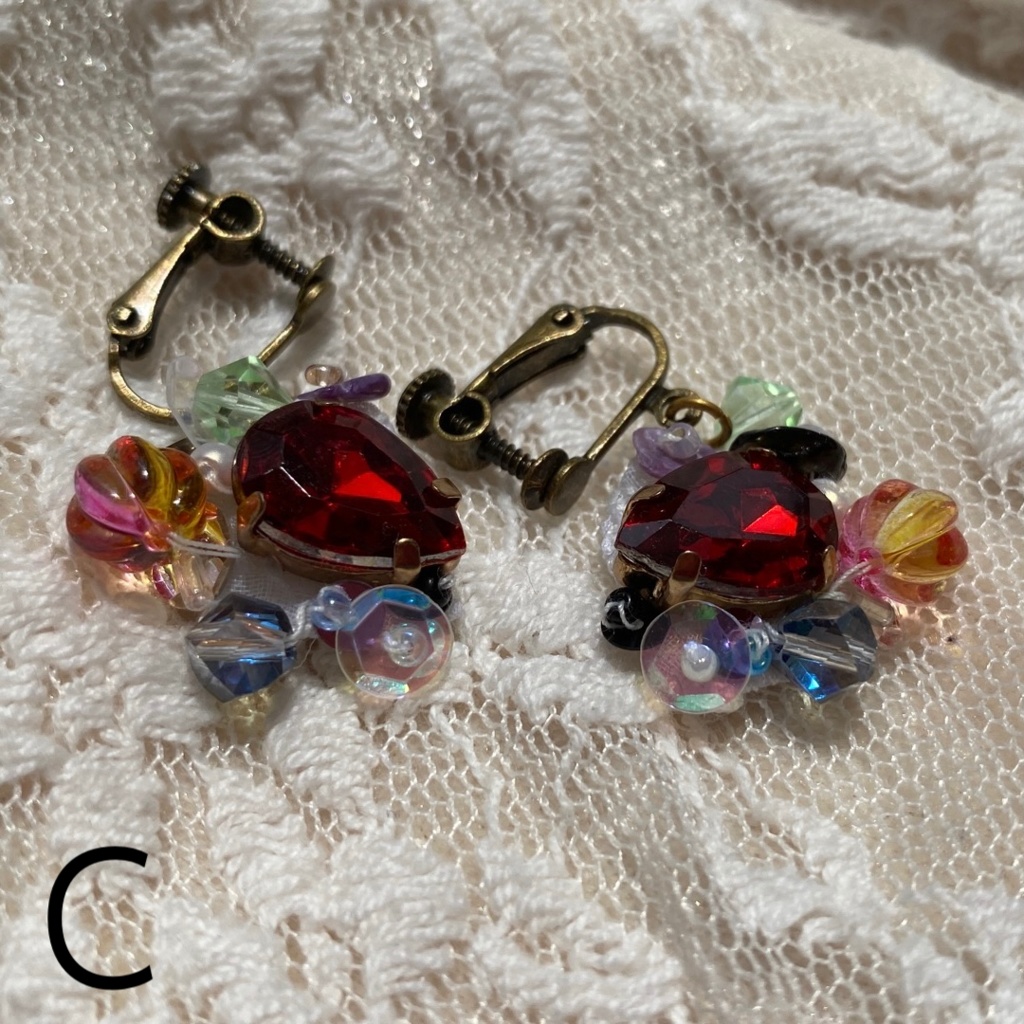 オートクチュール刺繍風ピアス