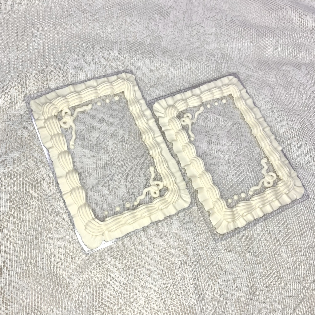 【B7】縦入れ硬質カードケースホイップデコ【W1】