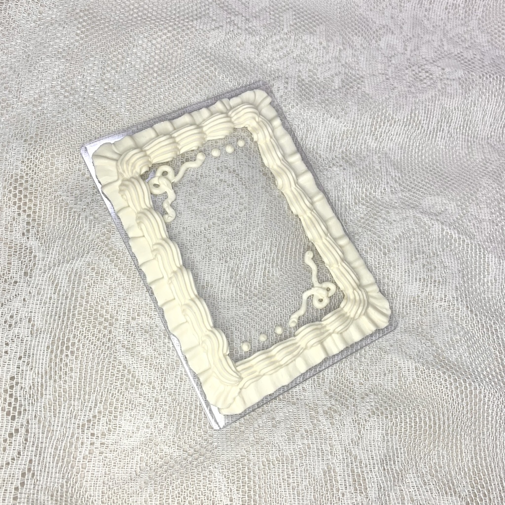 【B7】縦入れ硬質カードケースホイップデコ【W1】