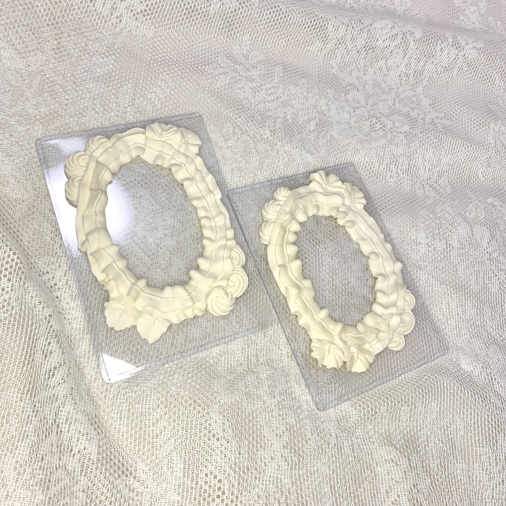 【B7】縦入れ硬質カードケースホイップデコ【W2】