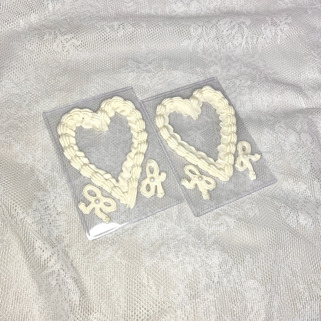 【B7】縦入れ硬質カードケースホイップデコ【W3】