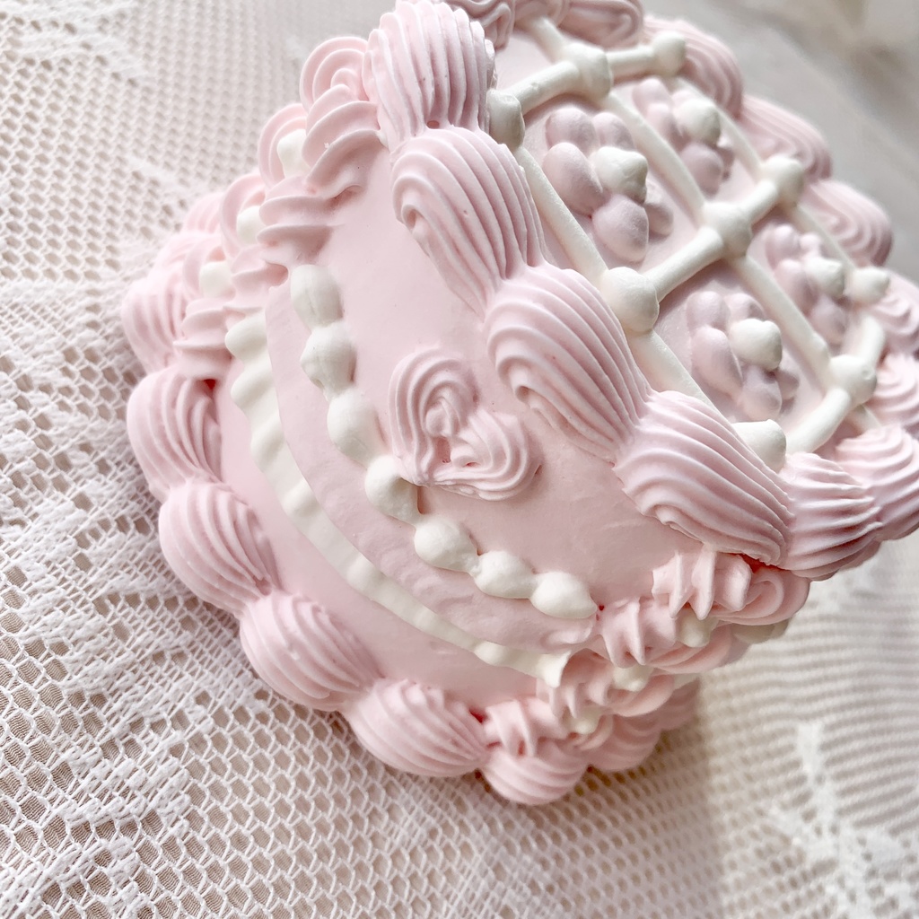 丸いお花のピンクニットフェイクケーキ【70】