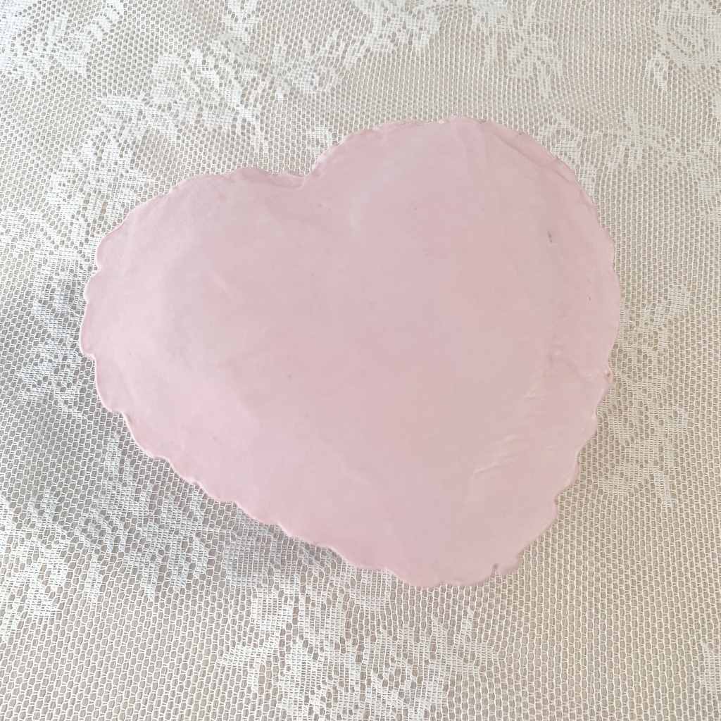 チェリーの乗ったハート型チョコフェイクケーキ【72】