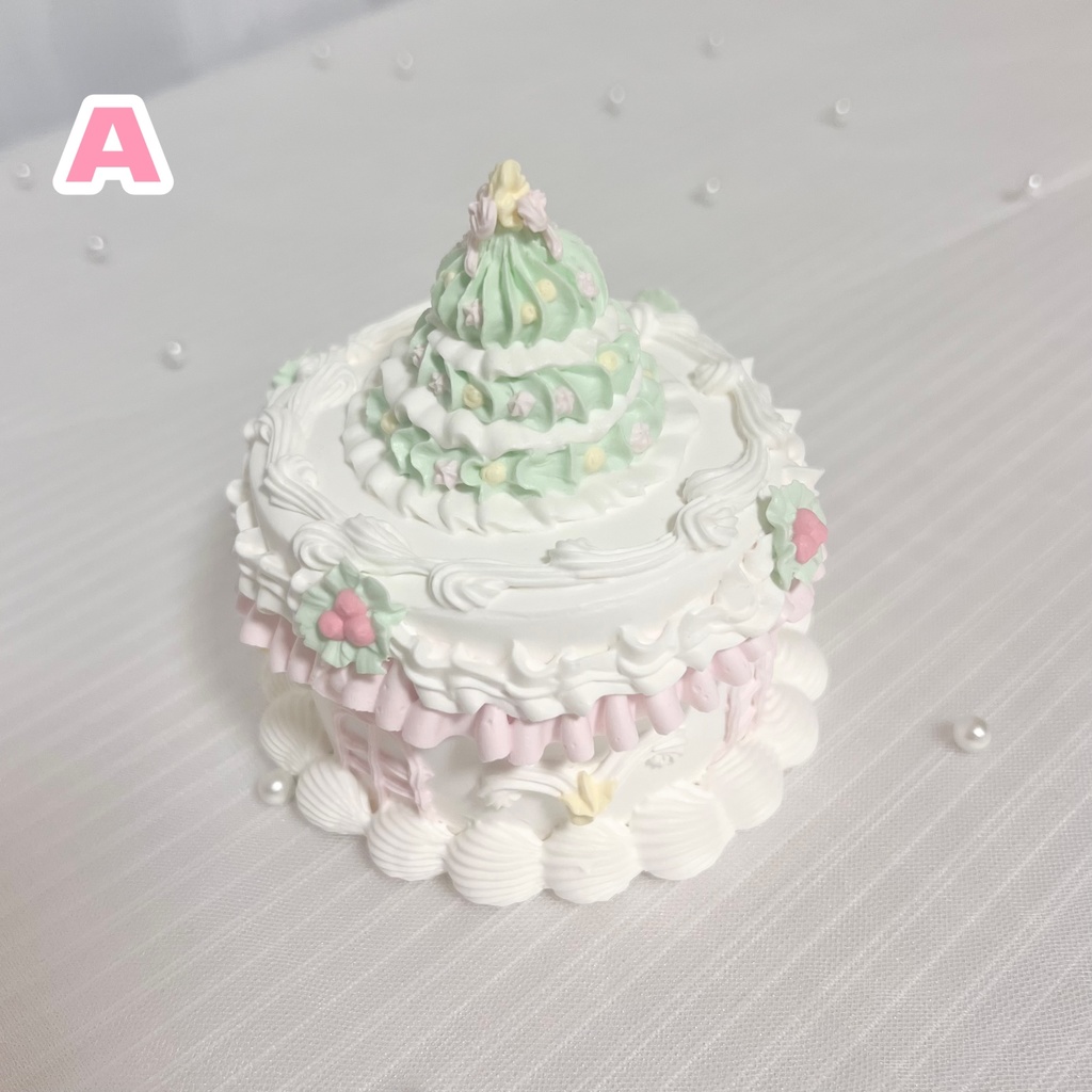 楽しい街並みのクリスマスツリーフェイクケーキ【100】