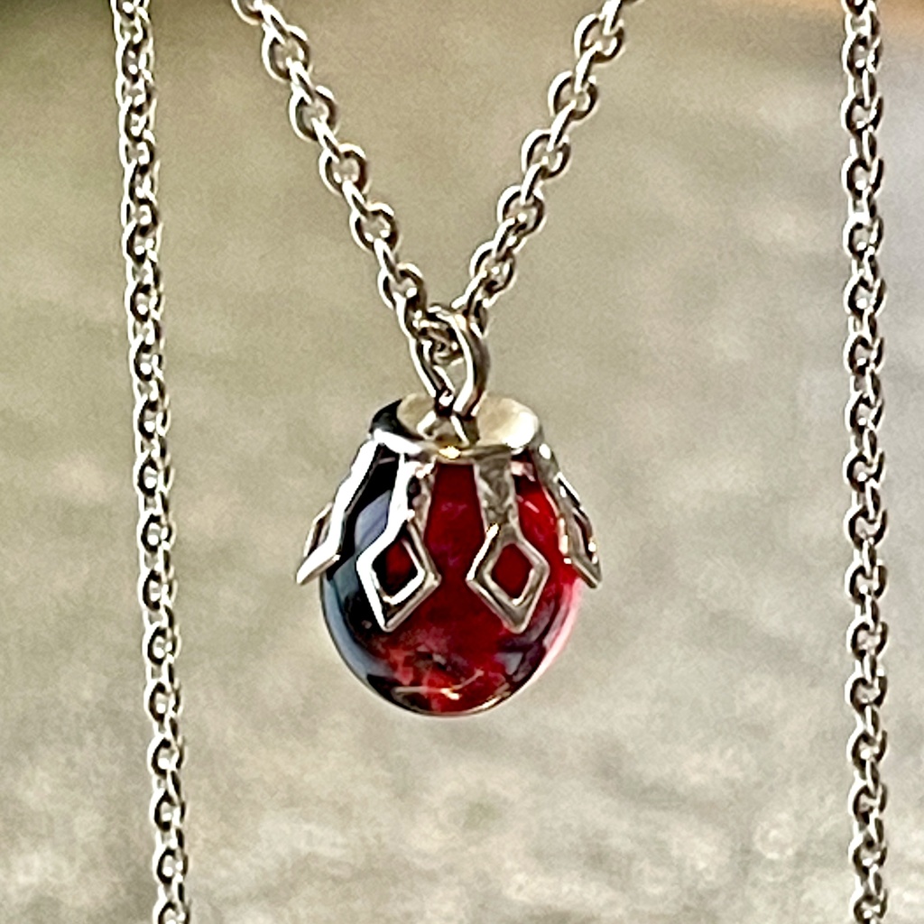 レッドアンバーネックレス