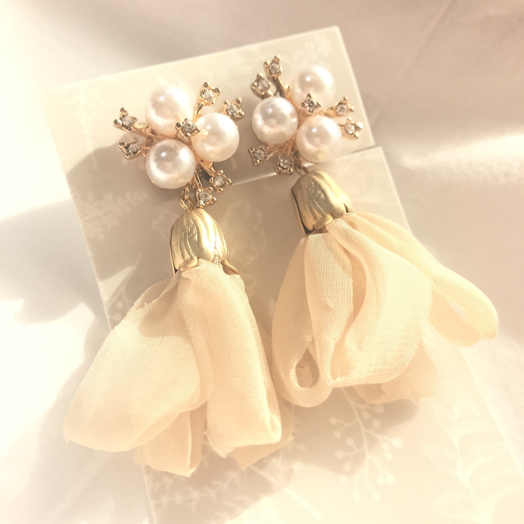シフォンのイヤリング