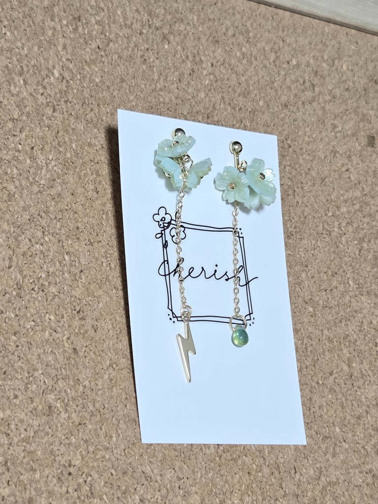 【非公式】MECHATU-A イメージフラワーイヤリング/ピアス