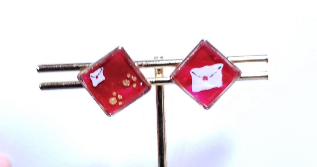 タイル風ピアス/ポストマン