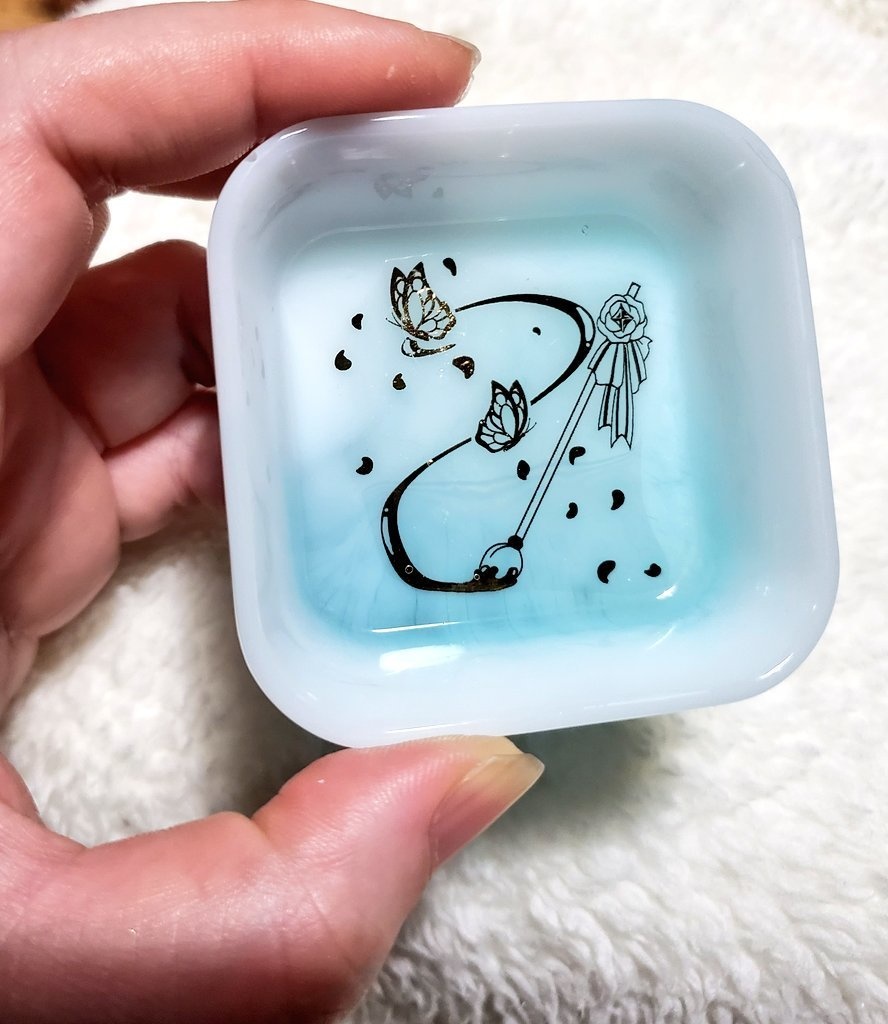 執事イメージの小物入れ