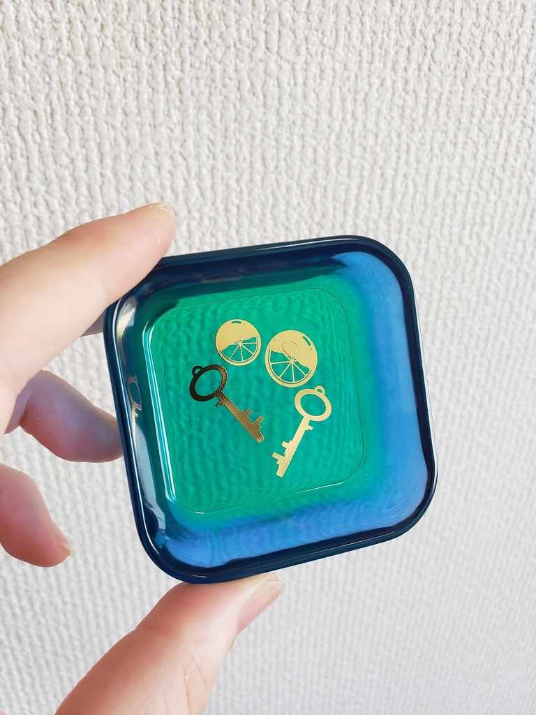 執事イメージの小物入れ