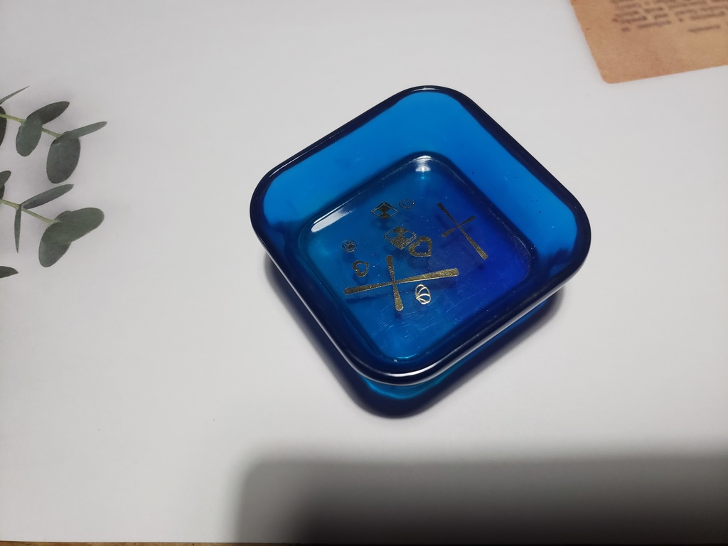 執事イメージの小物入れ