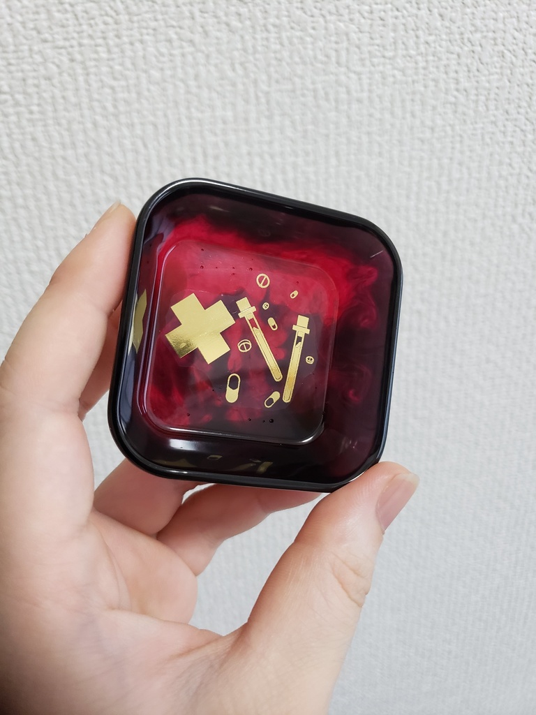 執事イメージの小物入れ