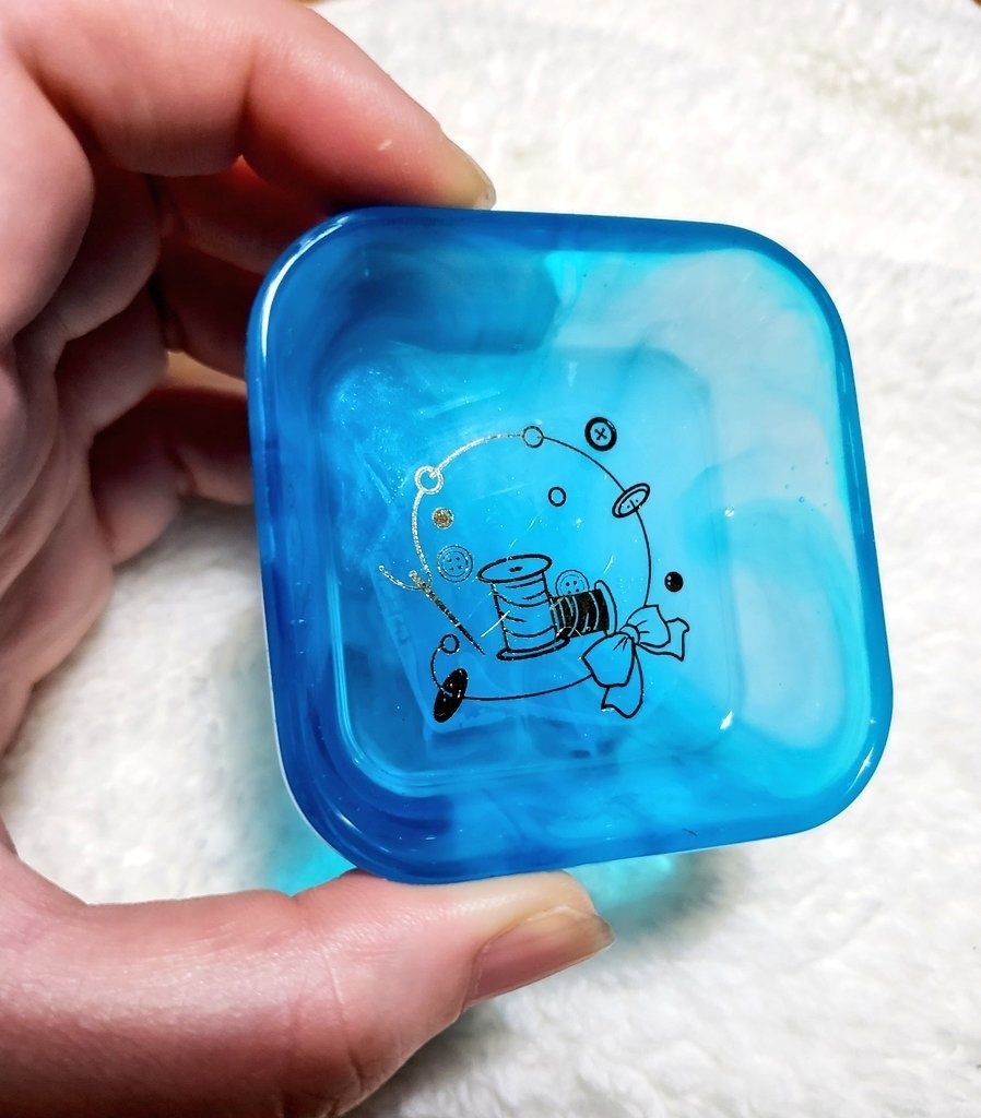 執事イメージの小物入れ