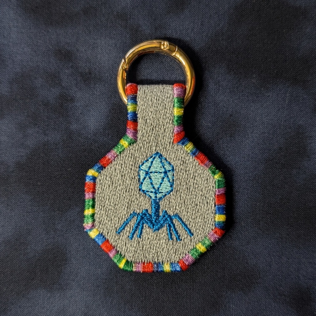 T2ファージと³²P(ハーシーとチェイス)の蓄光刺繍チャーム