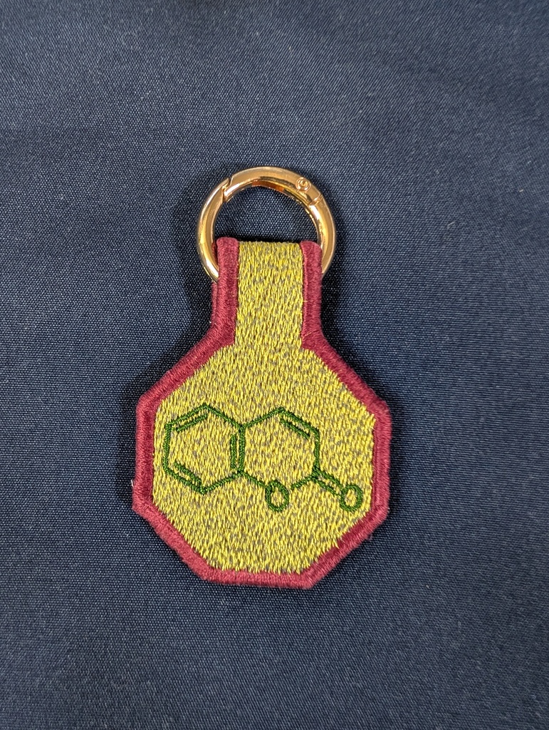 桜餅長命寺とクマリンの刺繍チャーム