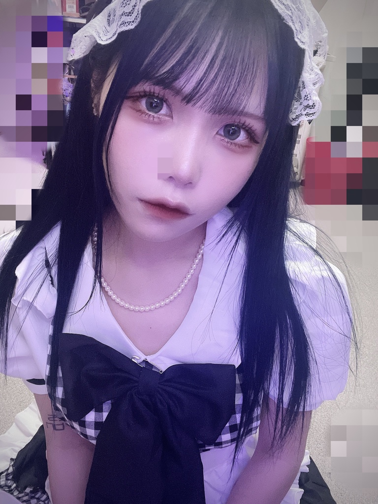 黒メイドランチェキ