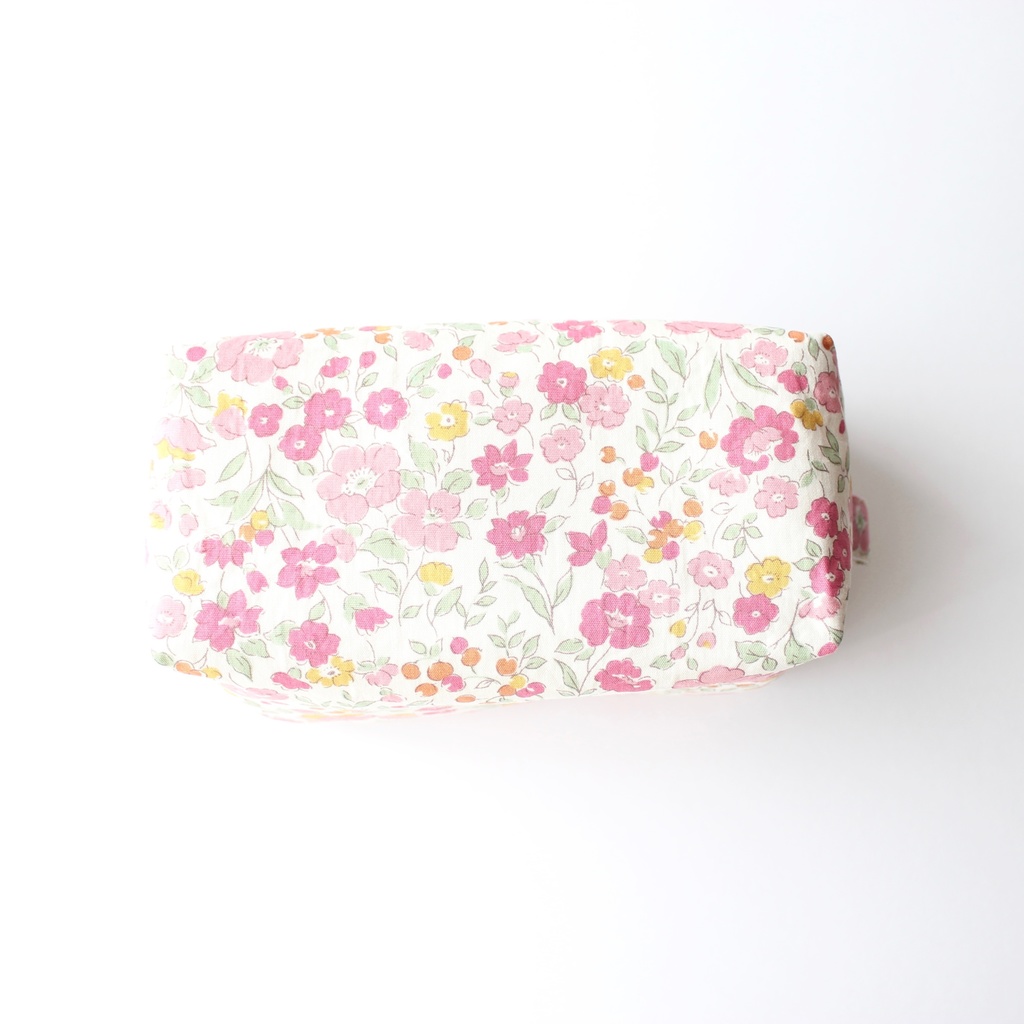 【B級品】うさぎが生えてるしかくいポーチ