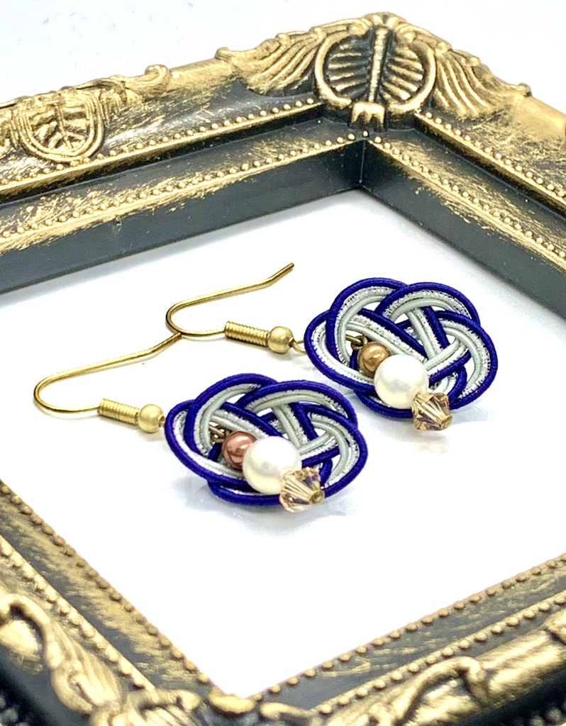 【再販無し】水引 梅結びピアス