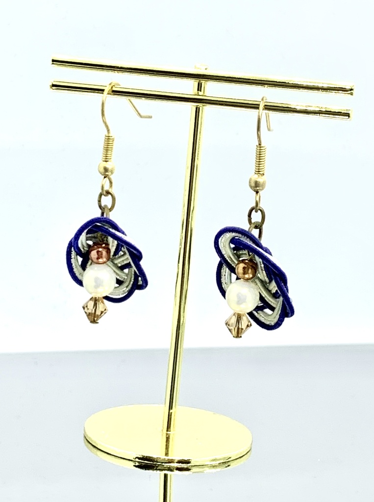 【再販無し】水引 梅結びピアス