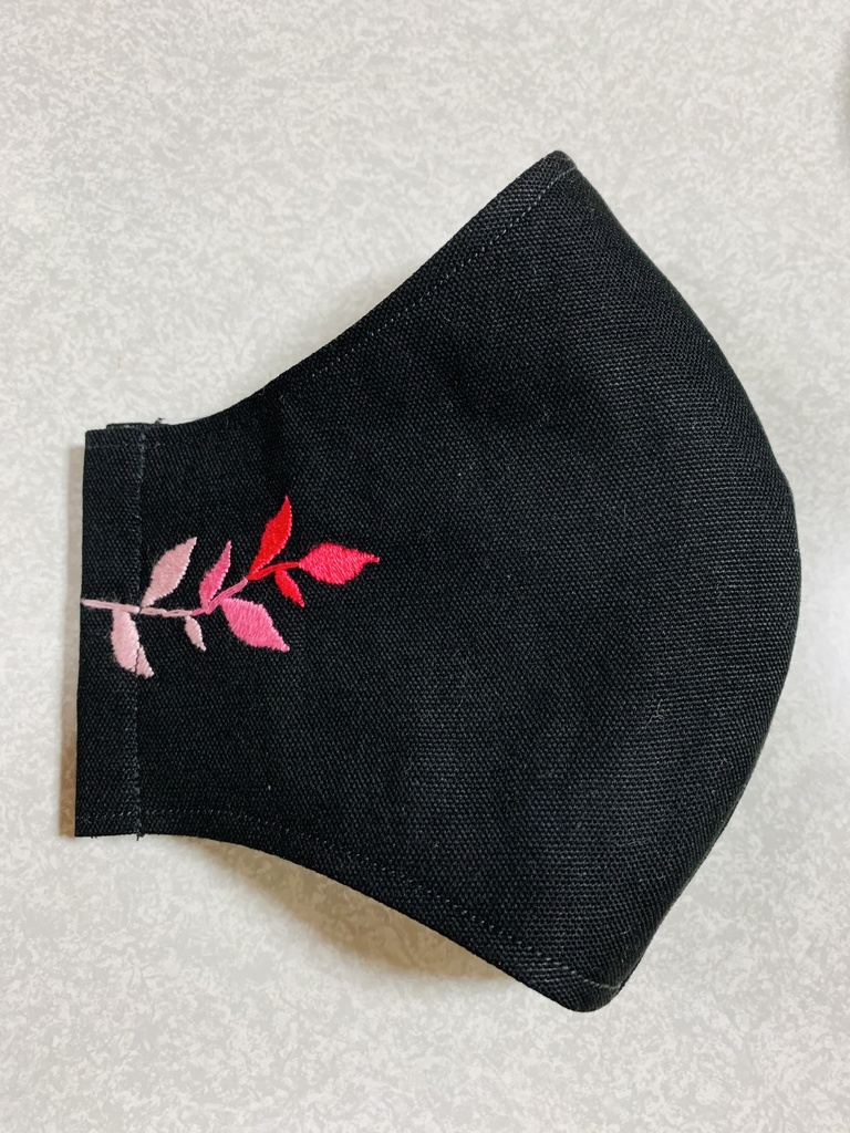 【最終分布】禰豆子 ワンポイント刺繍入り 布マスク