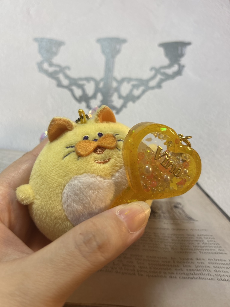 ダメプリ ヴィーノうちわ型シェイカーキーホルダー