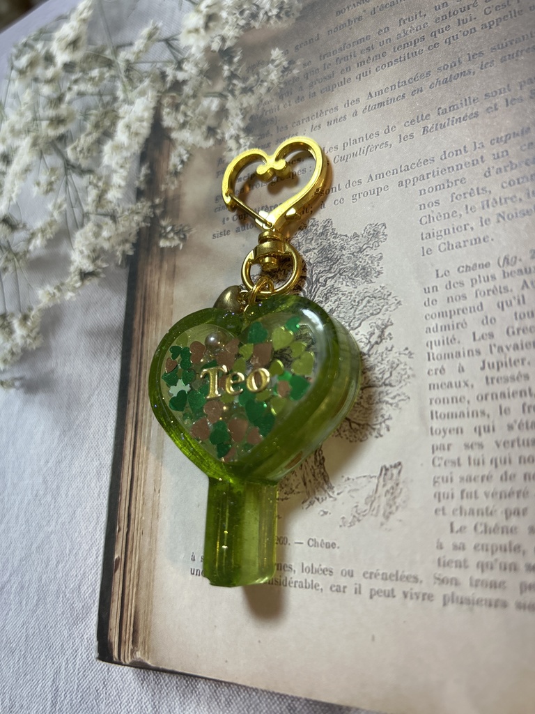 ダメプリ テオ ハートうちわ型シェイカーキーホルダー