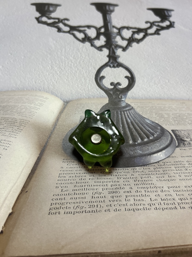 テオまるマグネット クリア